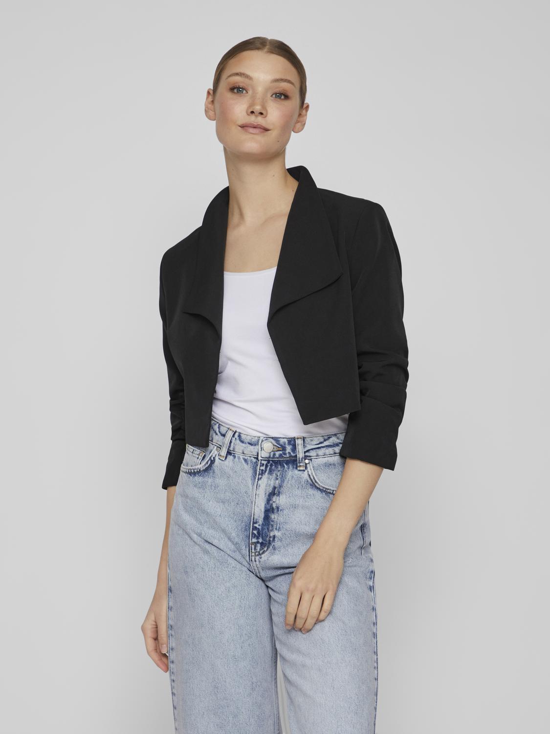 model_shot-front