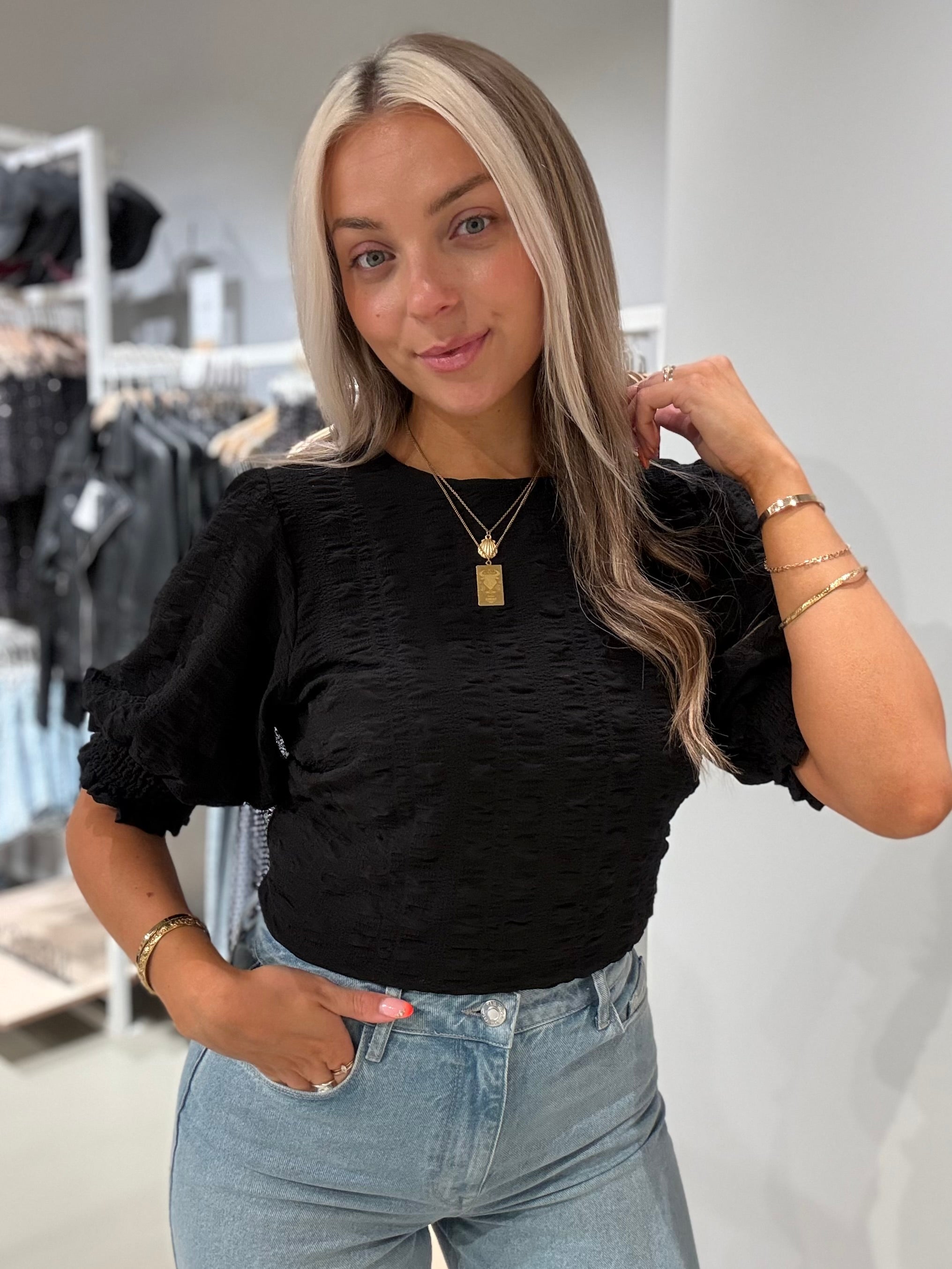 VIMILLER Top - Black Beauty