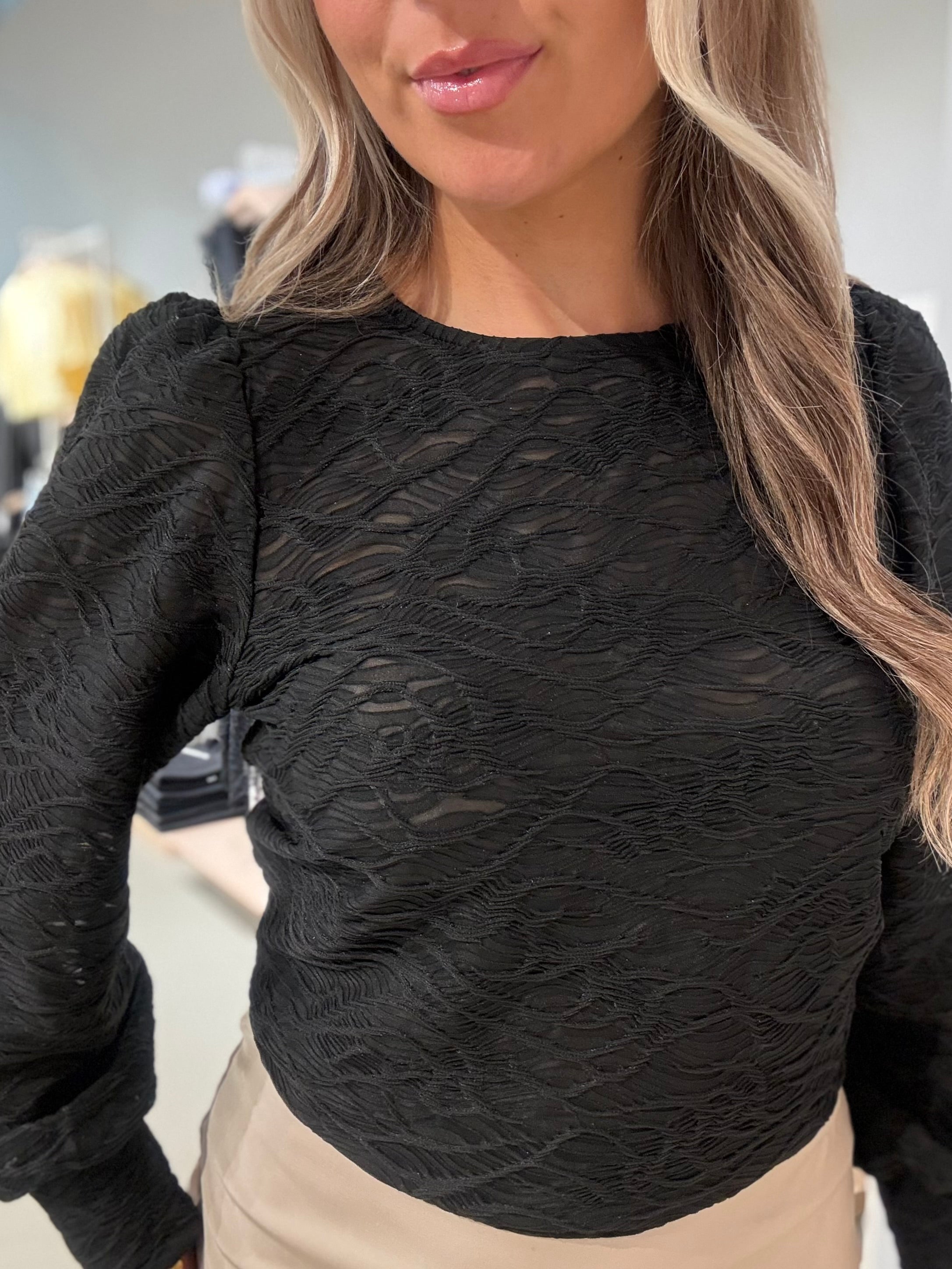 VIFINA Top - Black