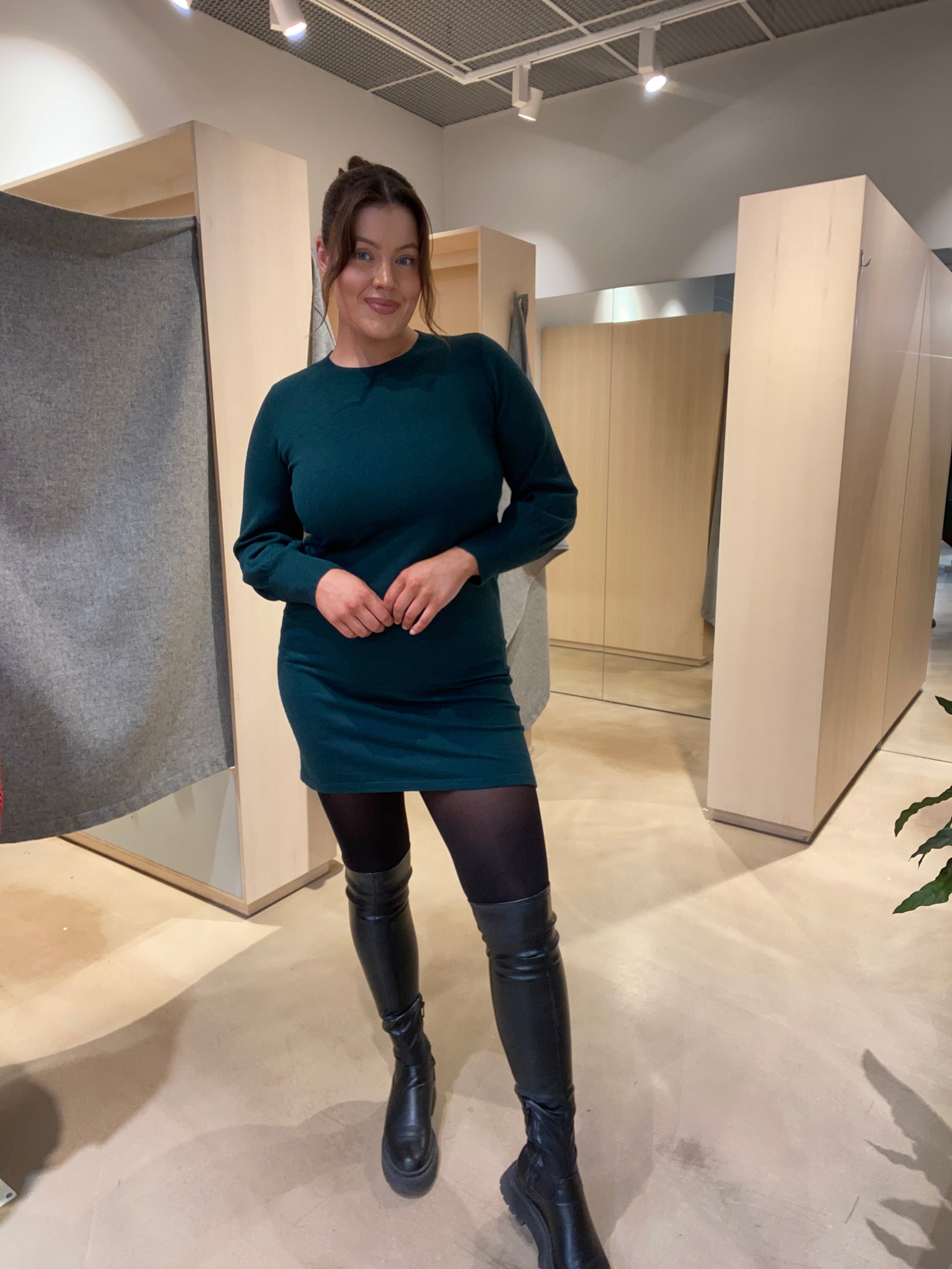 VIKERRY Midi Dress - Ponderosa Pine