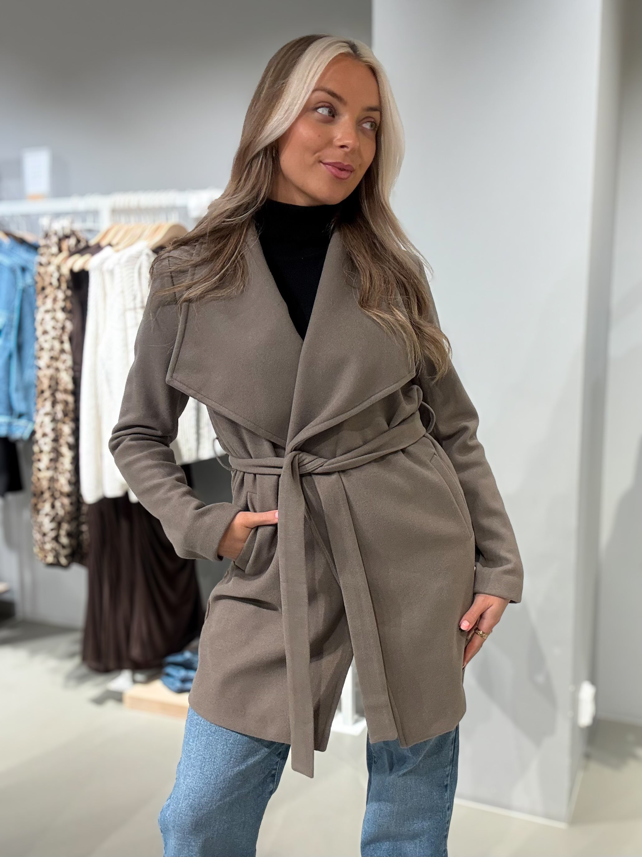 VICOOLEY Coat - Falcon