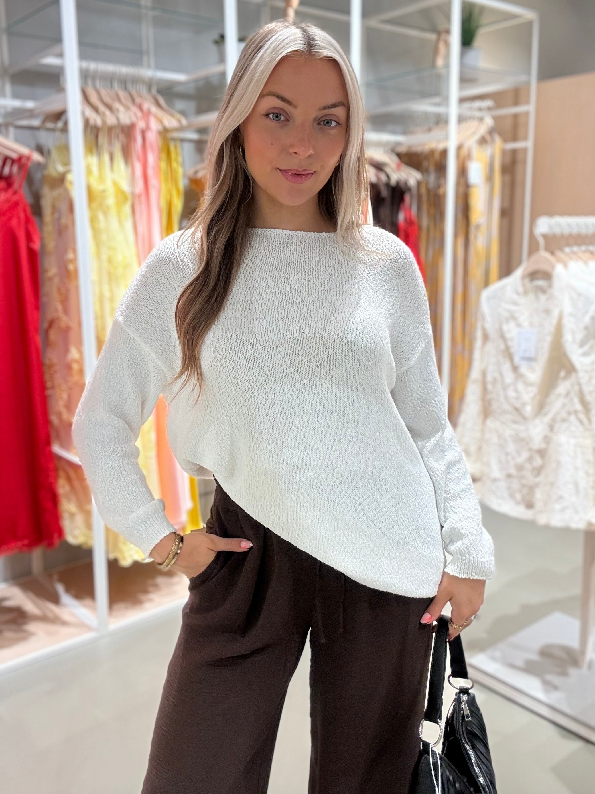 VIADDIE Knitted Top - Cloud Dancer
