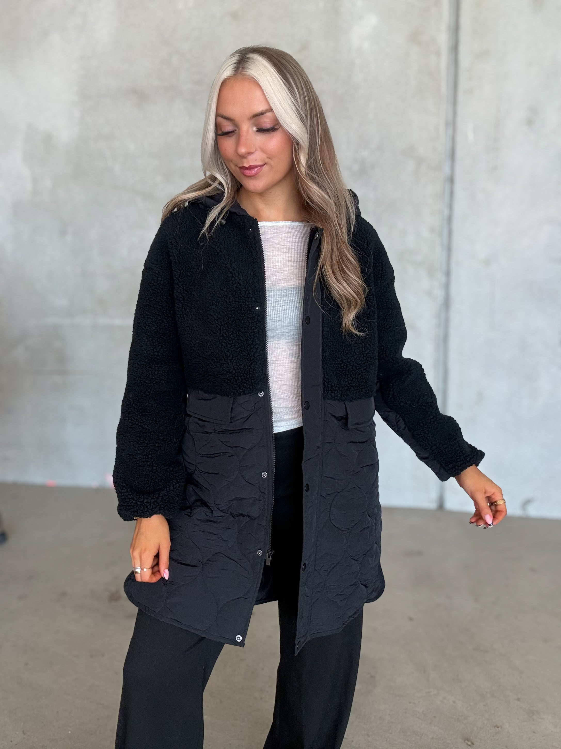 VITONE Coat - Black Beauty