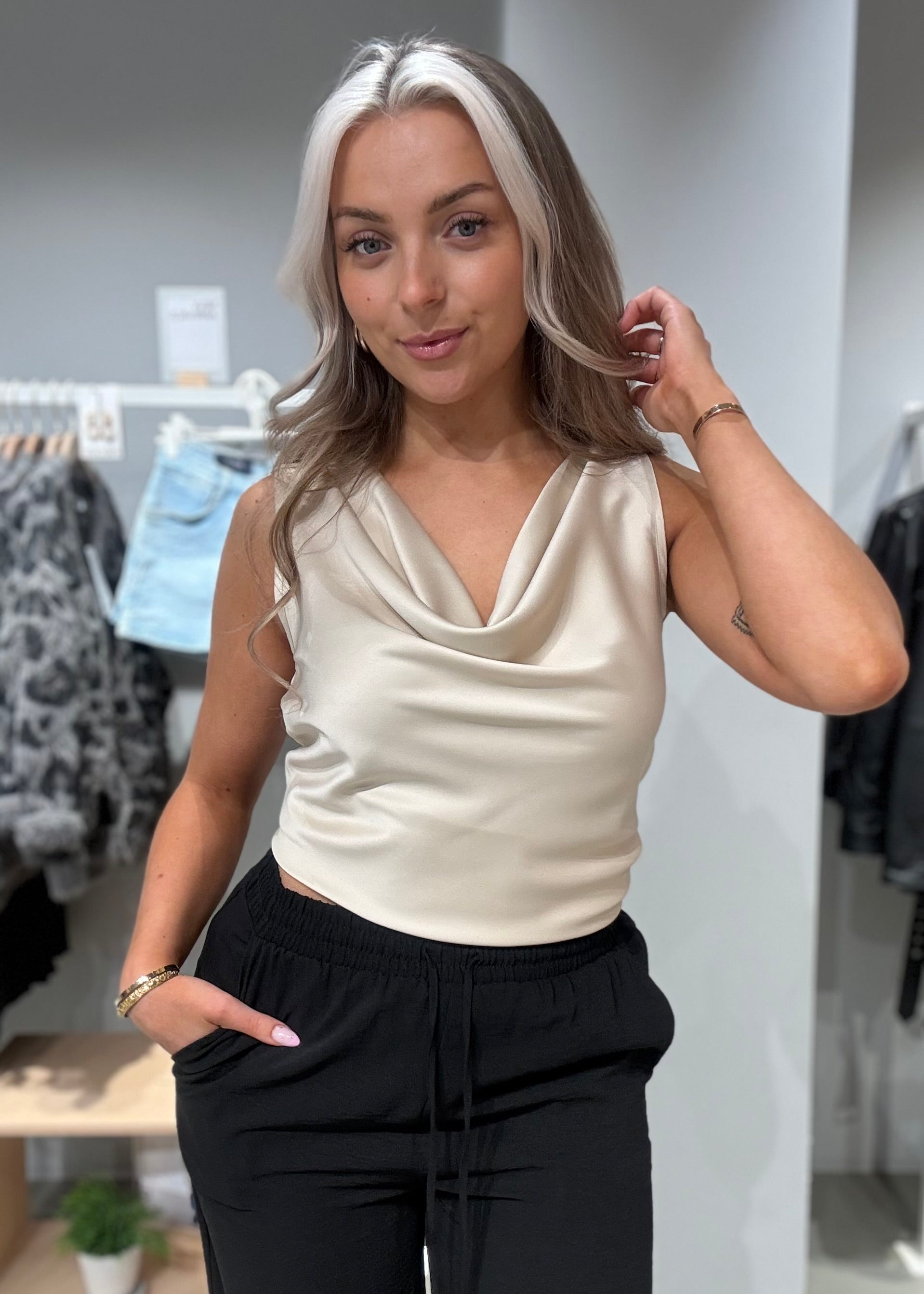 VIANITA Top - Cement