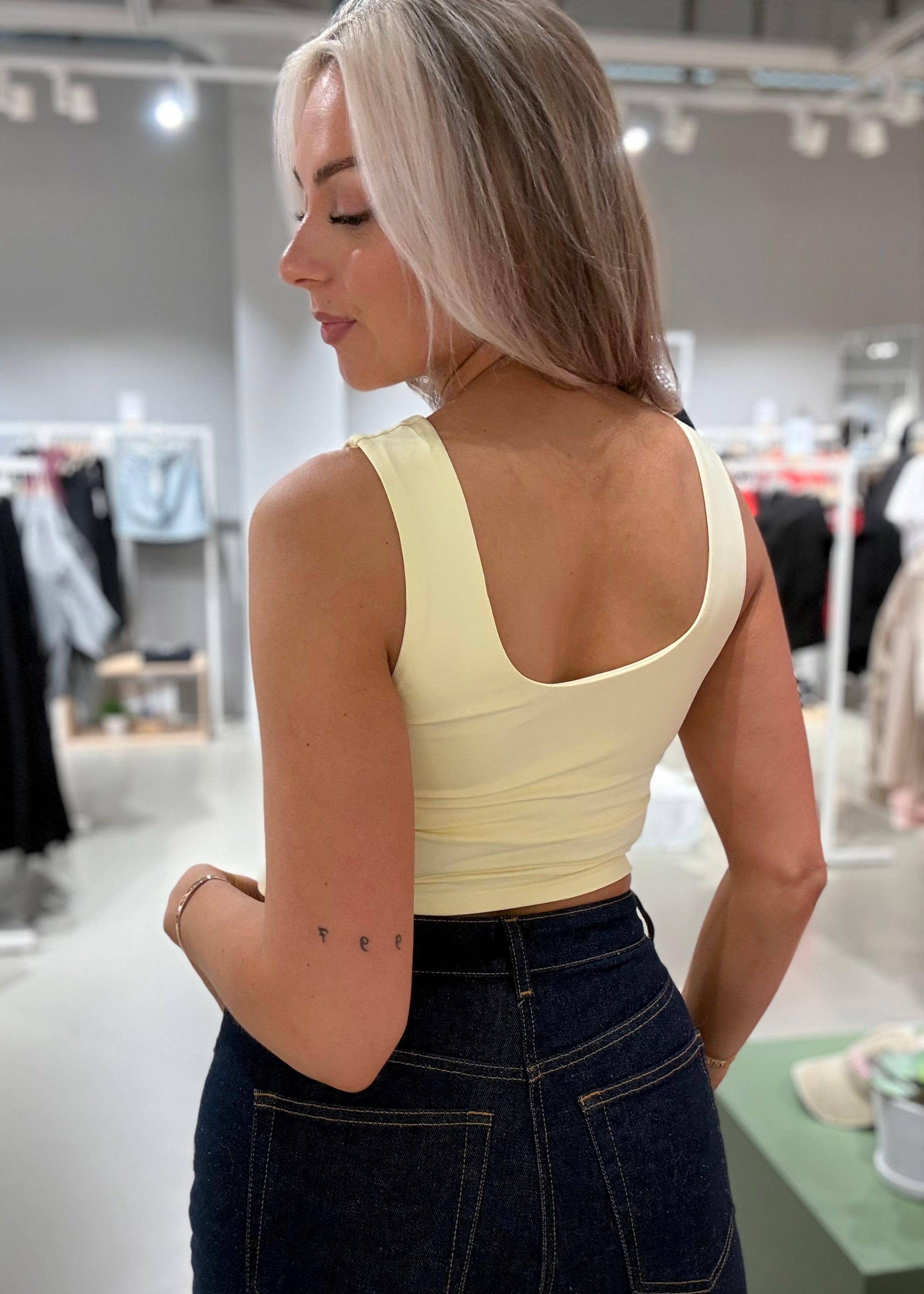 VIKENZA Tank-Top - Pastel Yellow