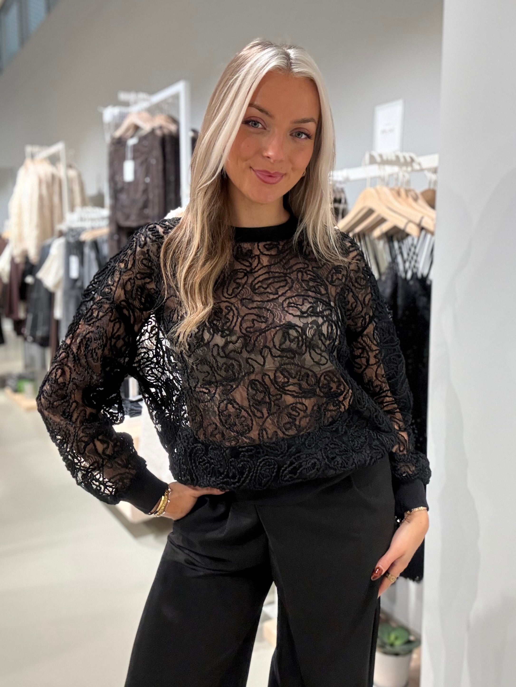 VITROFA Top - Black Beauty