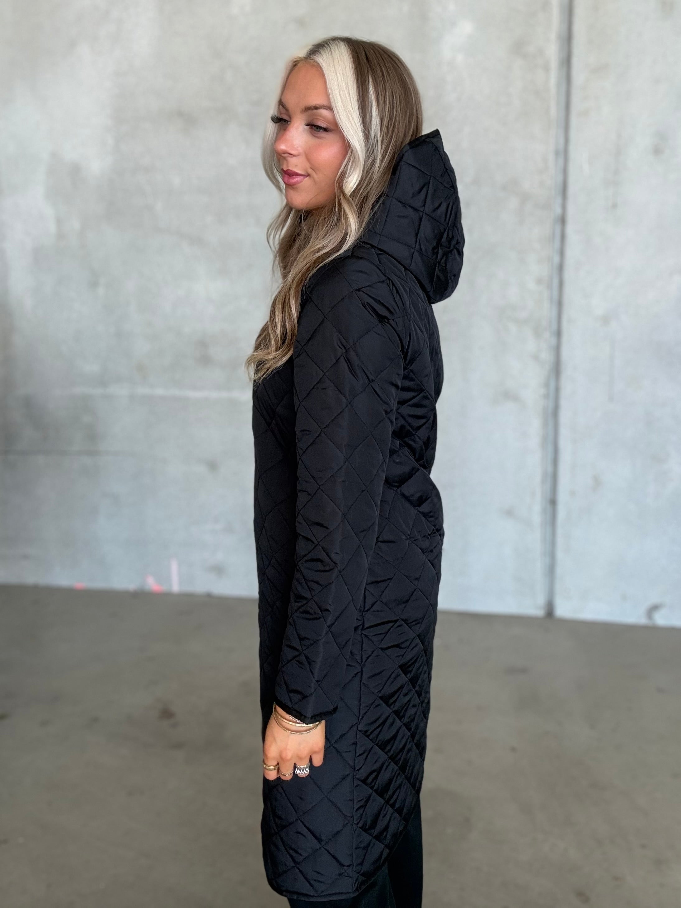 VITATE Coat - Black