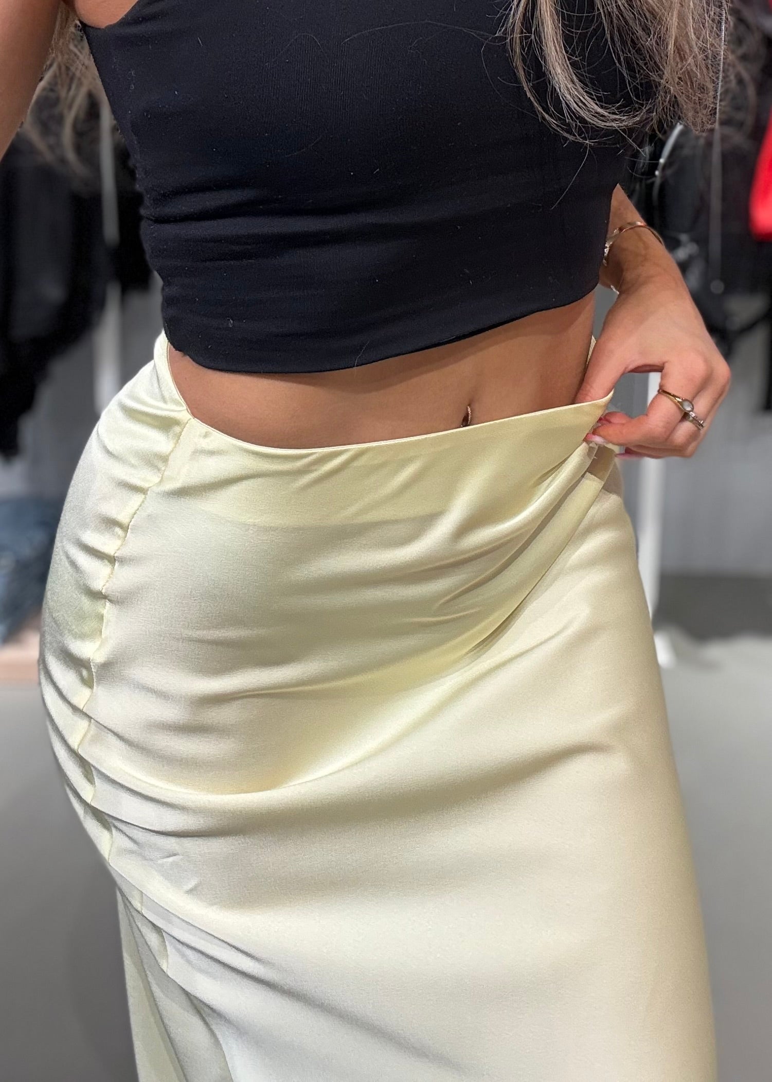 VIELLETTE Midi Skirt - Pastel Yellow