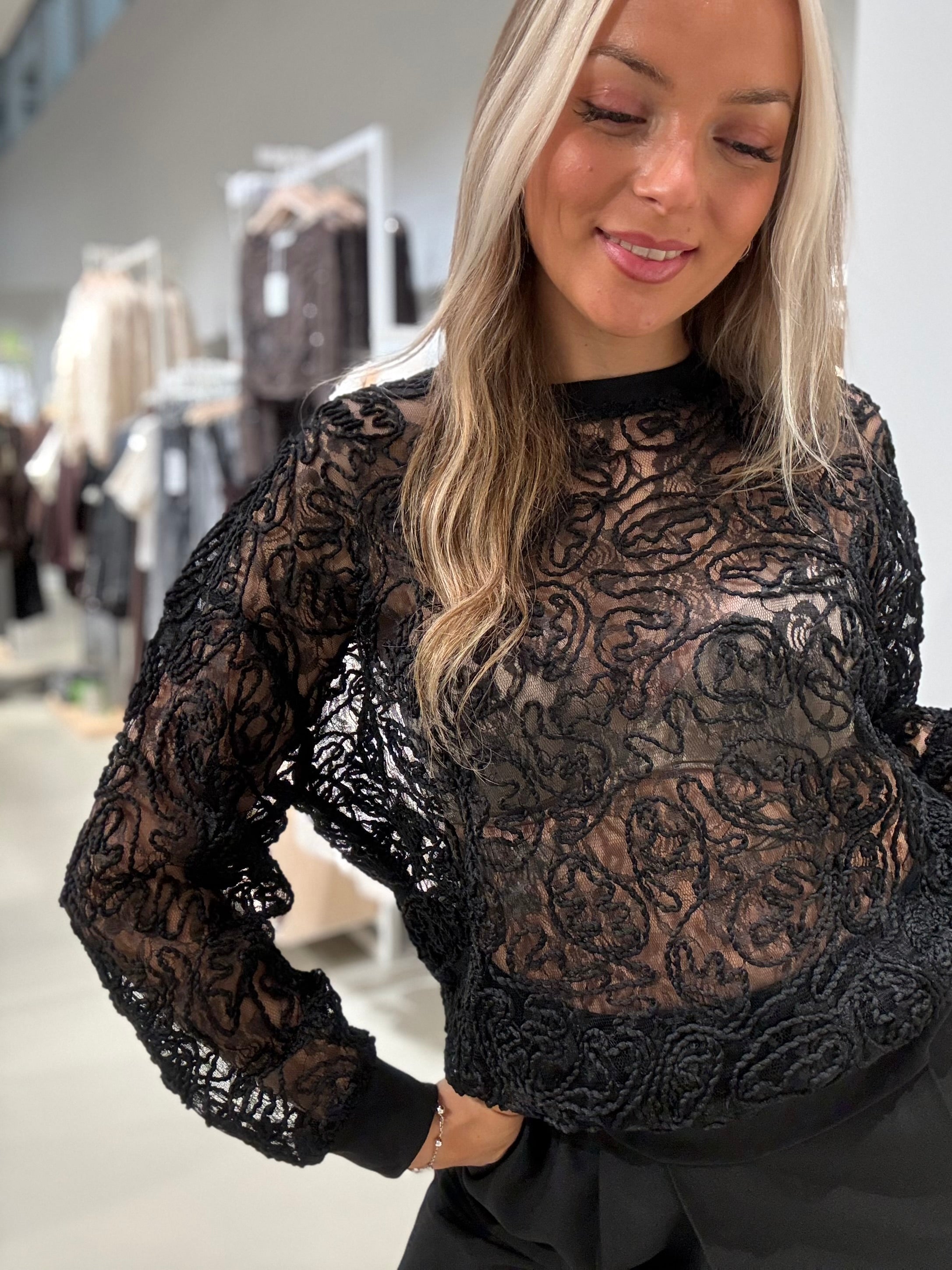 VITROFA Top - Black Beauty