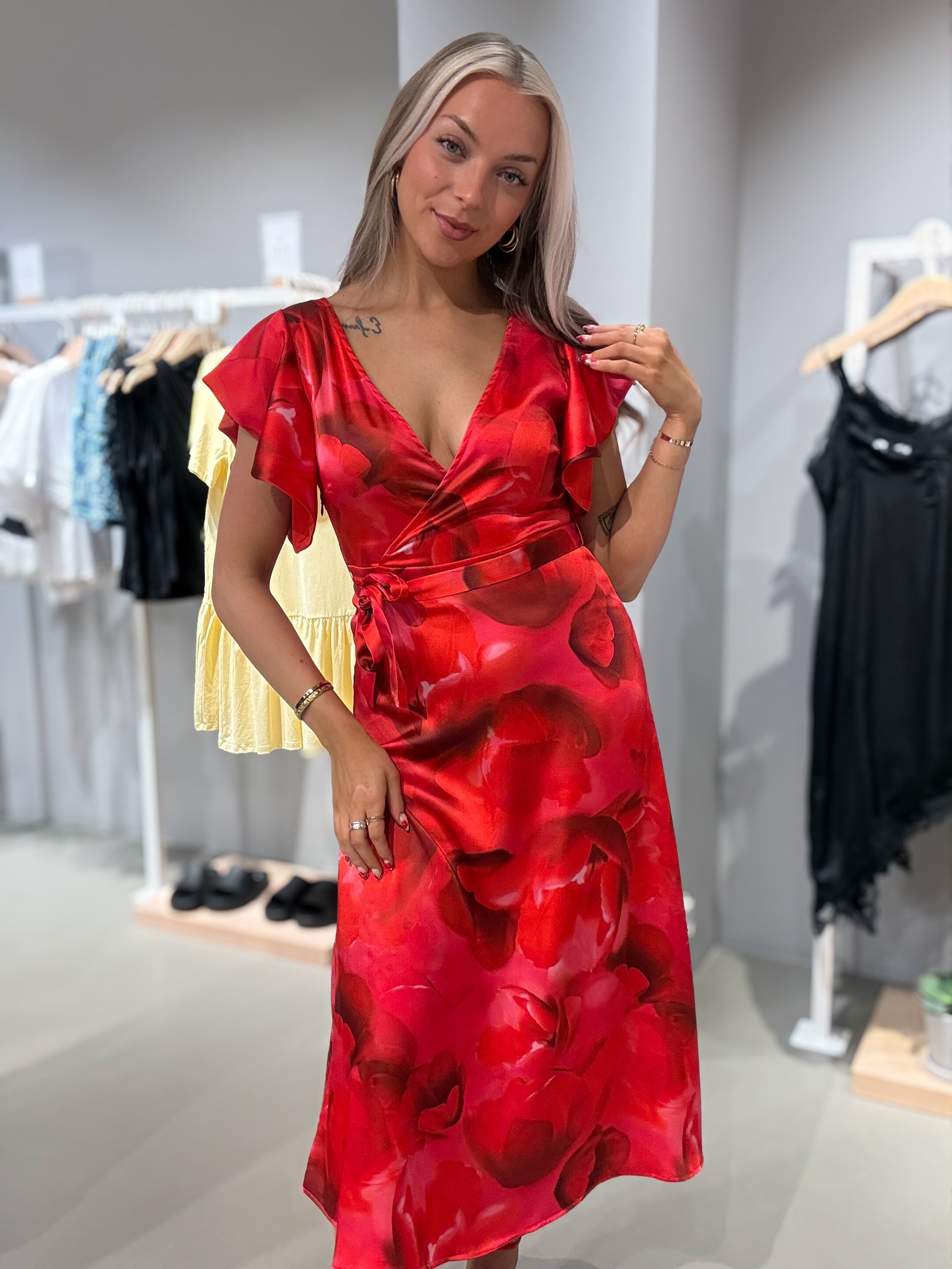VIAVELINA Midi Dress - Hibiscus