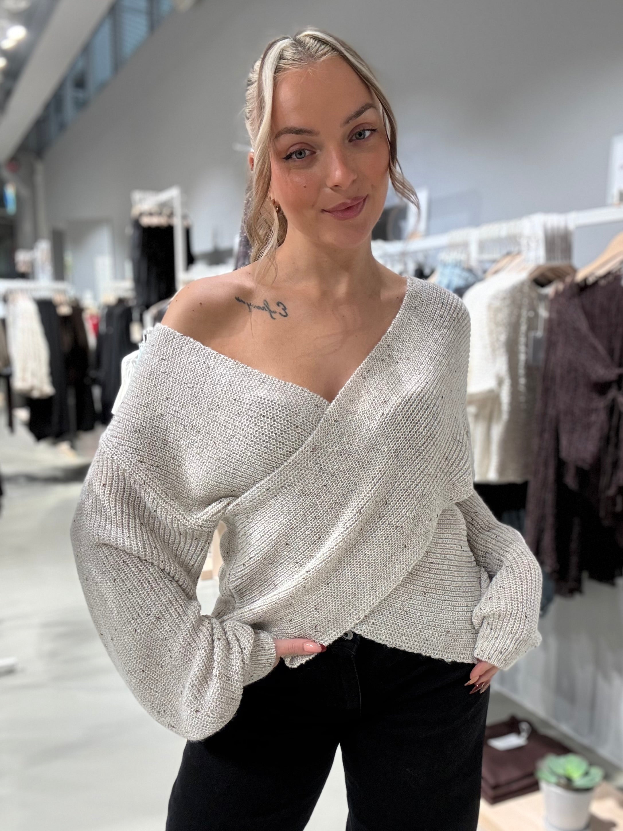 VISULVANA Pullover - Super Light Grey Melange