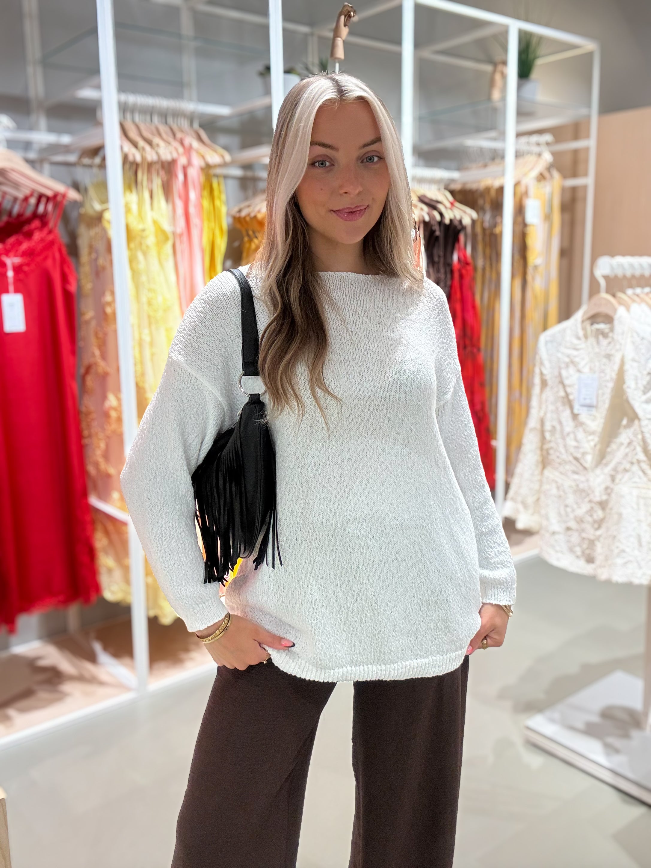VIADDIE Knitted Top - Cloud Dancer