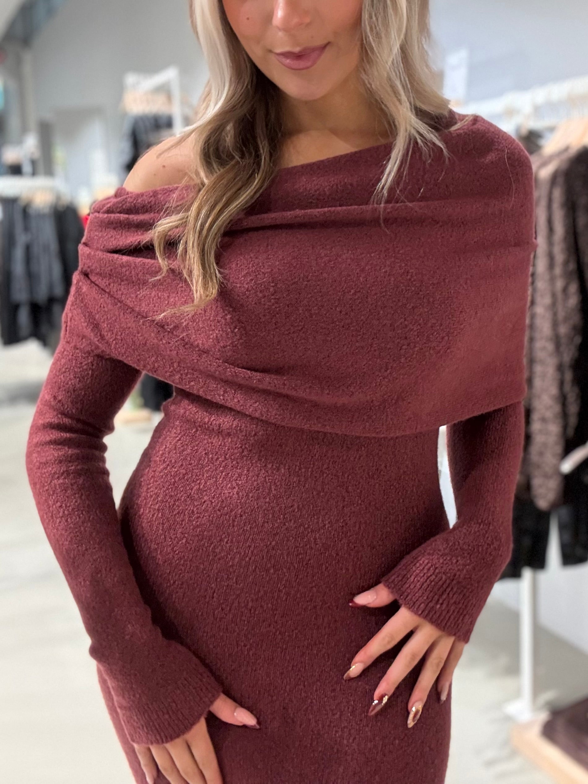 VIROLFIE Short Dress - Burgundy