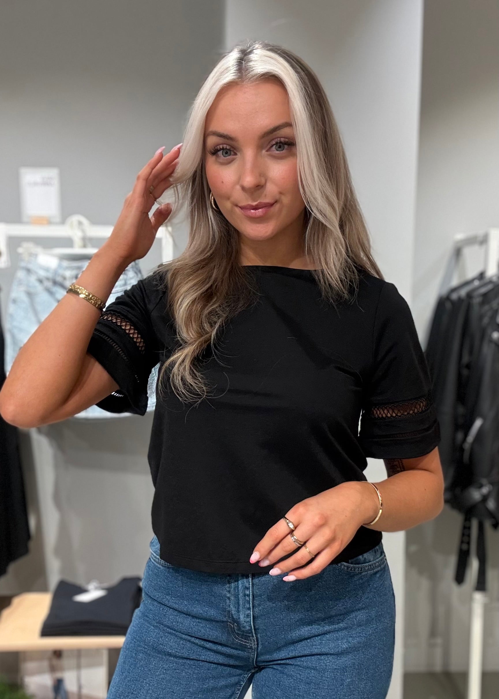 VIRIRNA Top - Black Beauty