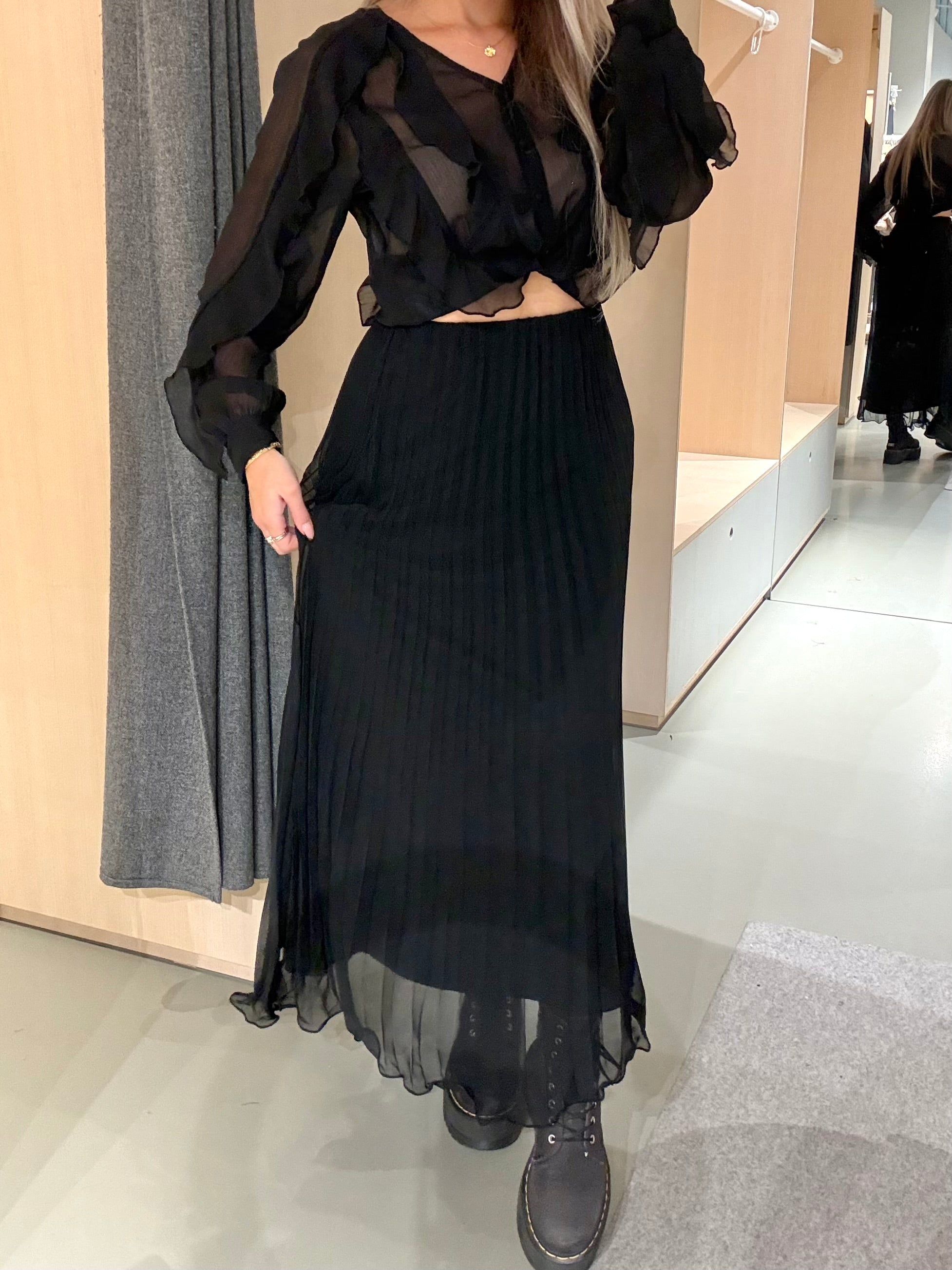 VICALLA Long Skirt - Black