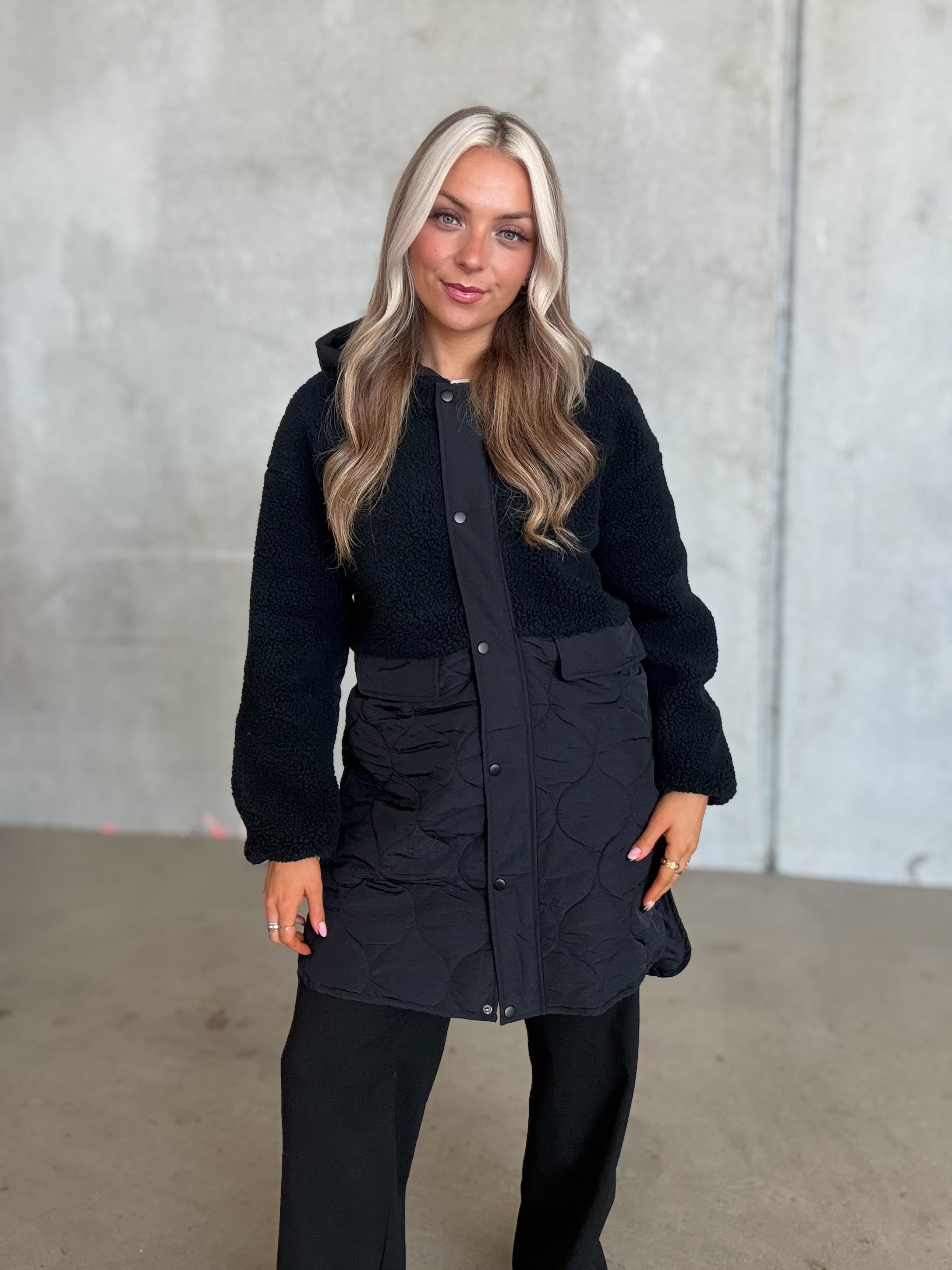VITONE Coat - Black Beauty