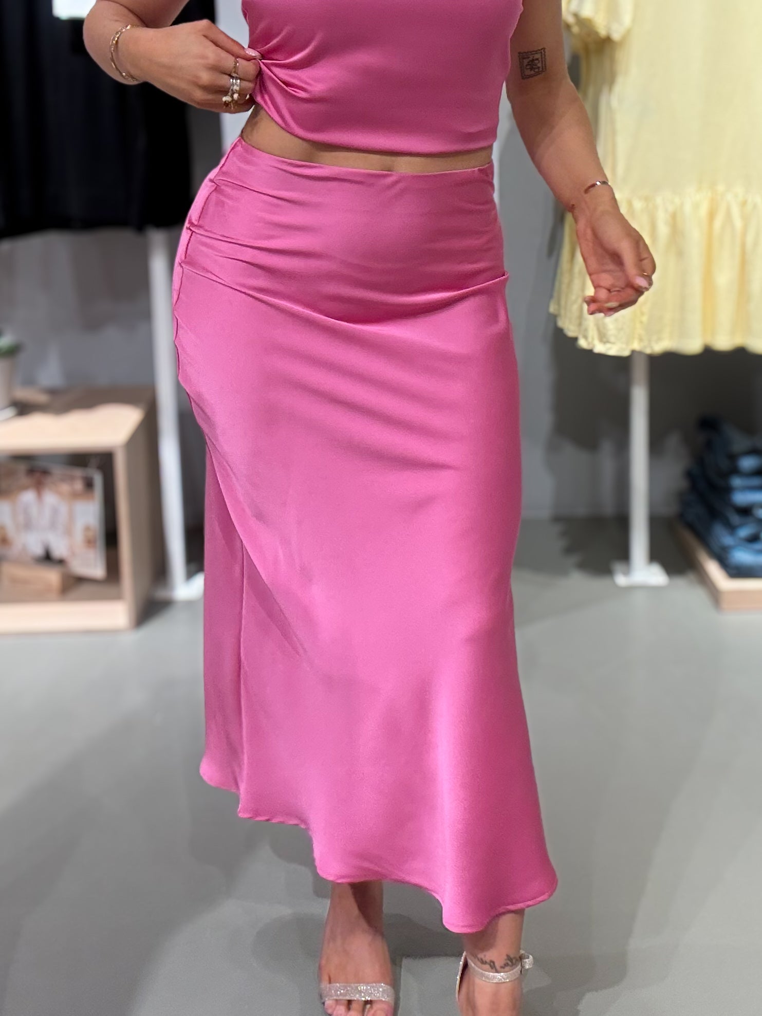 VIELLETTE Midi Skirt - Fiji Flower