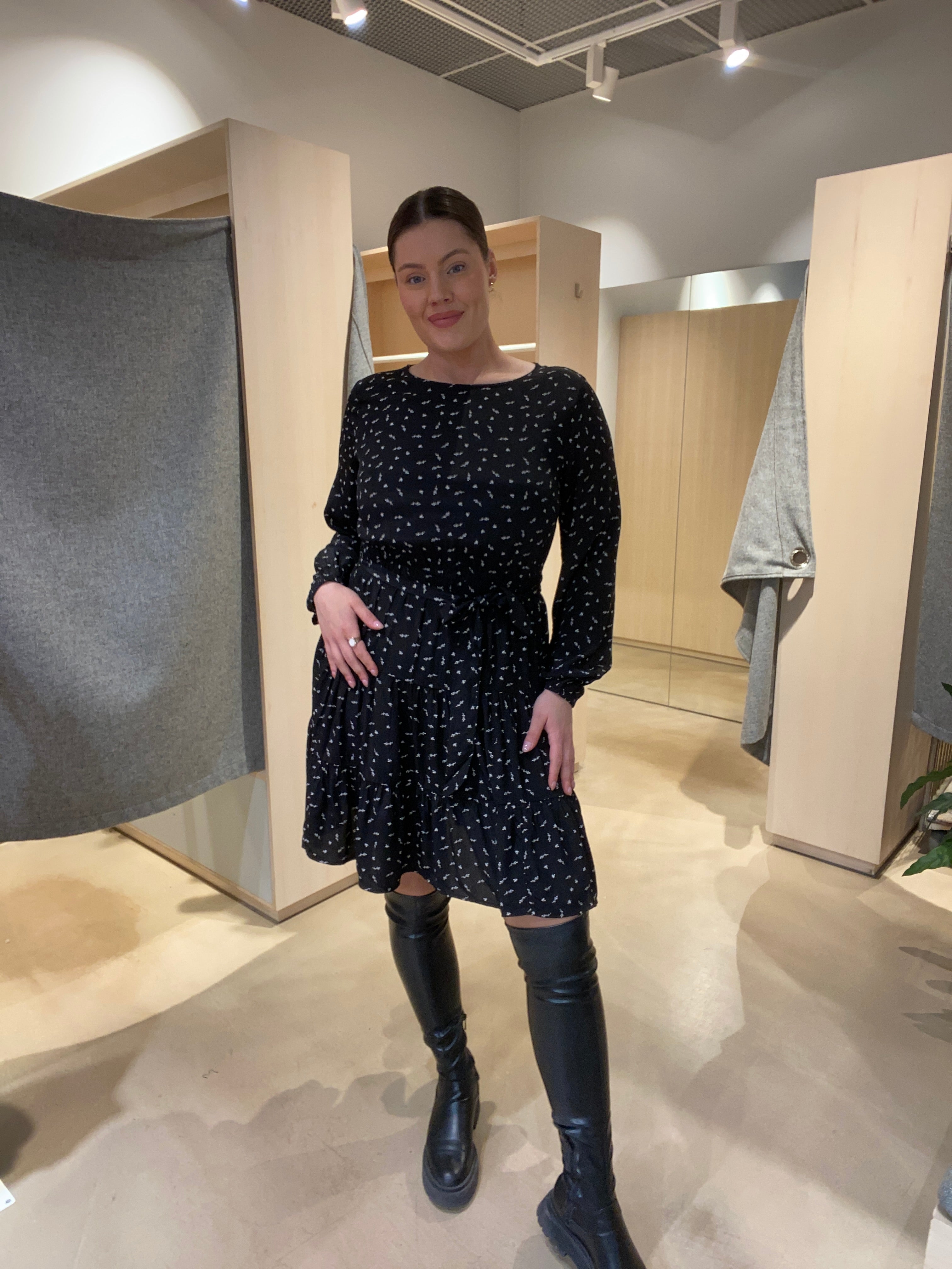 VIGITTE Short Dress - Black Beauty