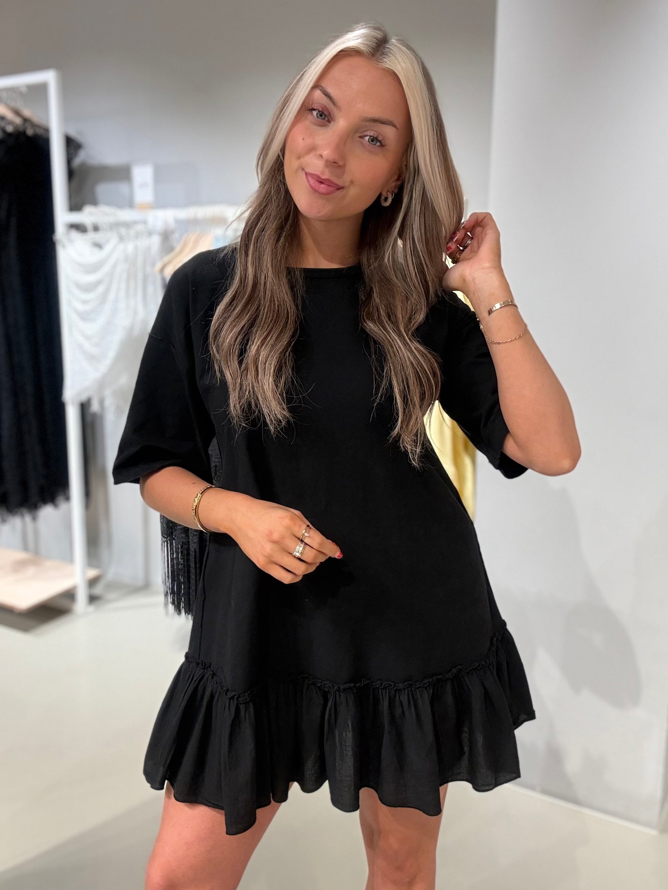 NMSHEILA Short Dress - Black
