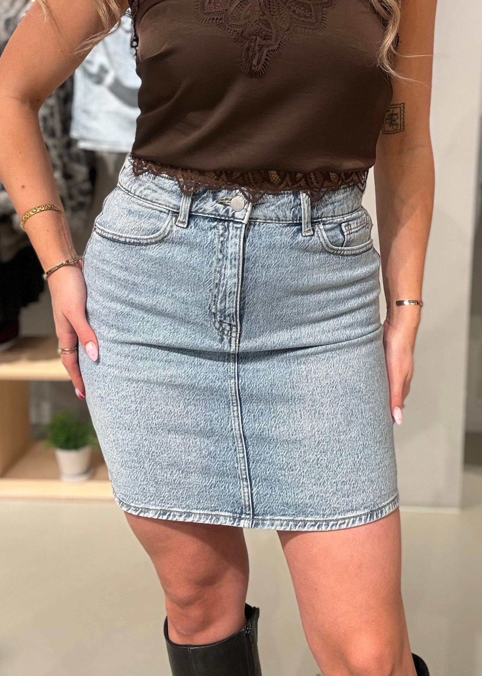 VIKAJA Short Skirt - Light Blue Denim