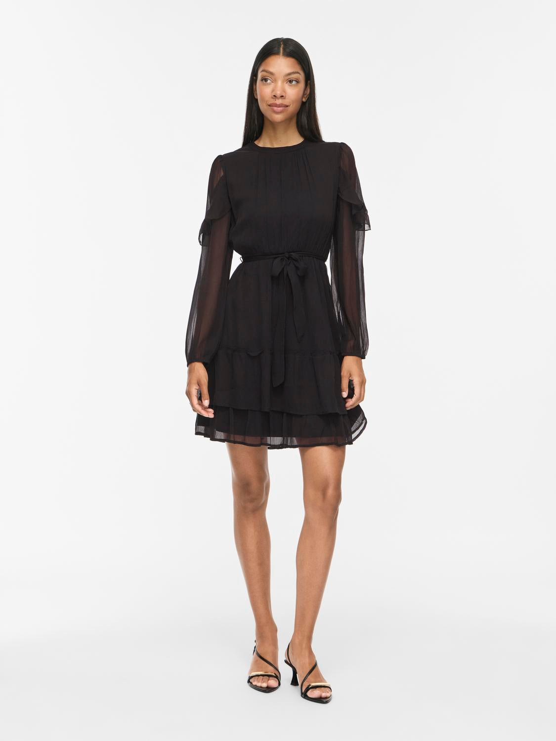 model_shot-front