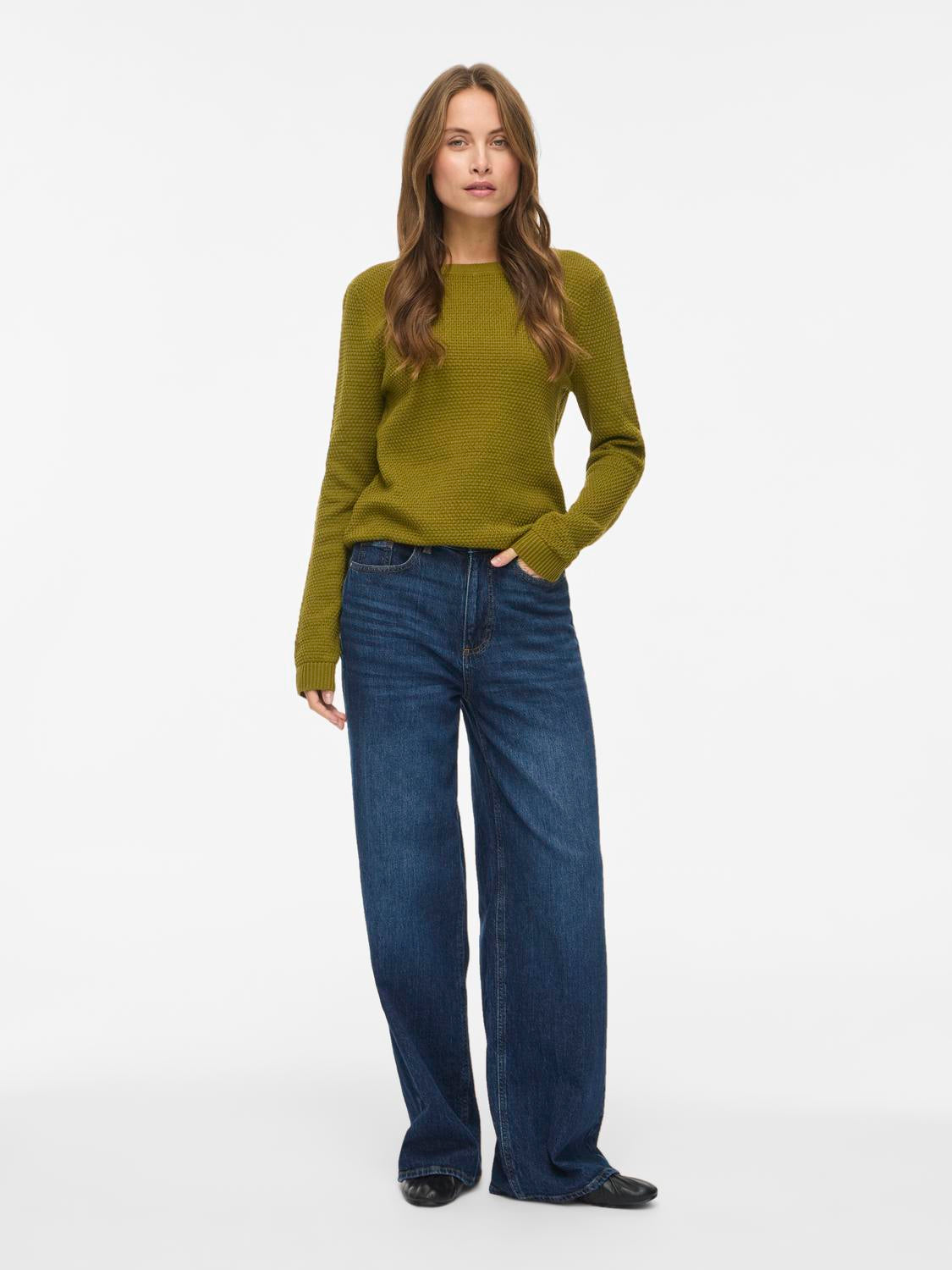 model_shot-front_full