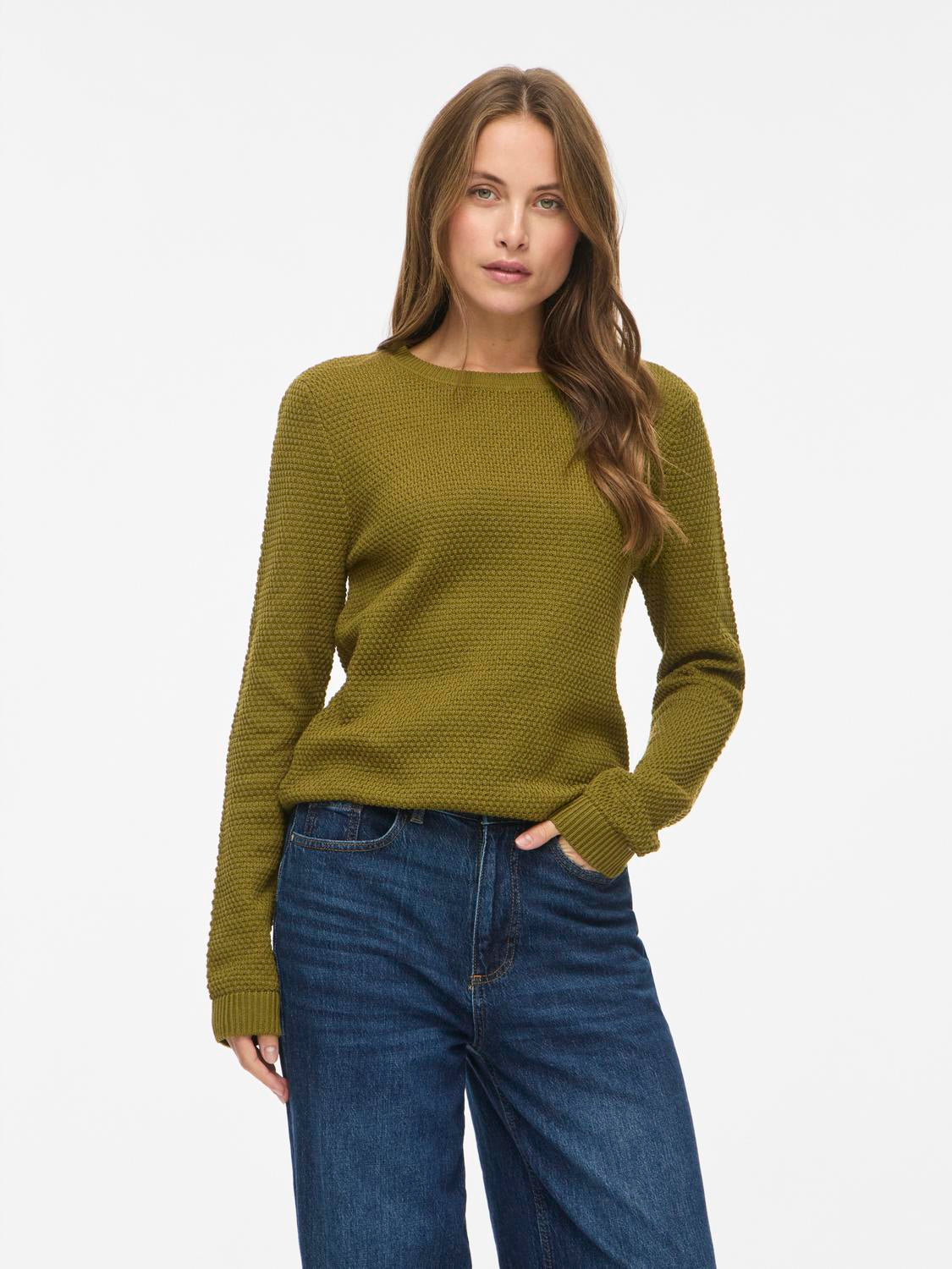 model_shot-front