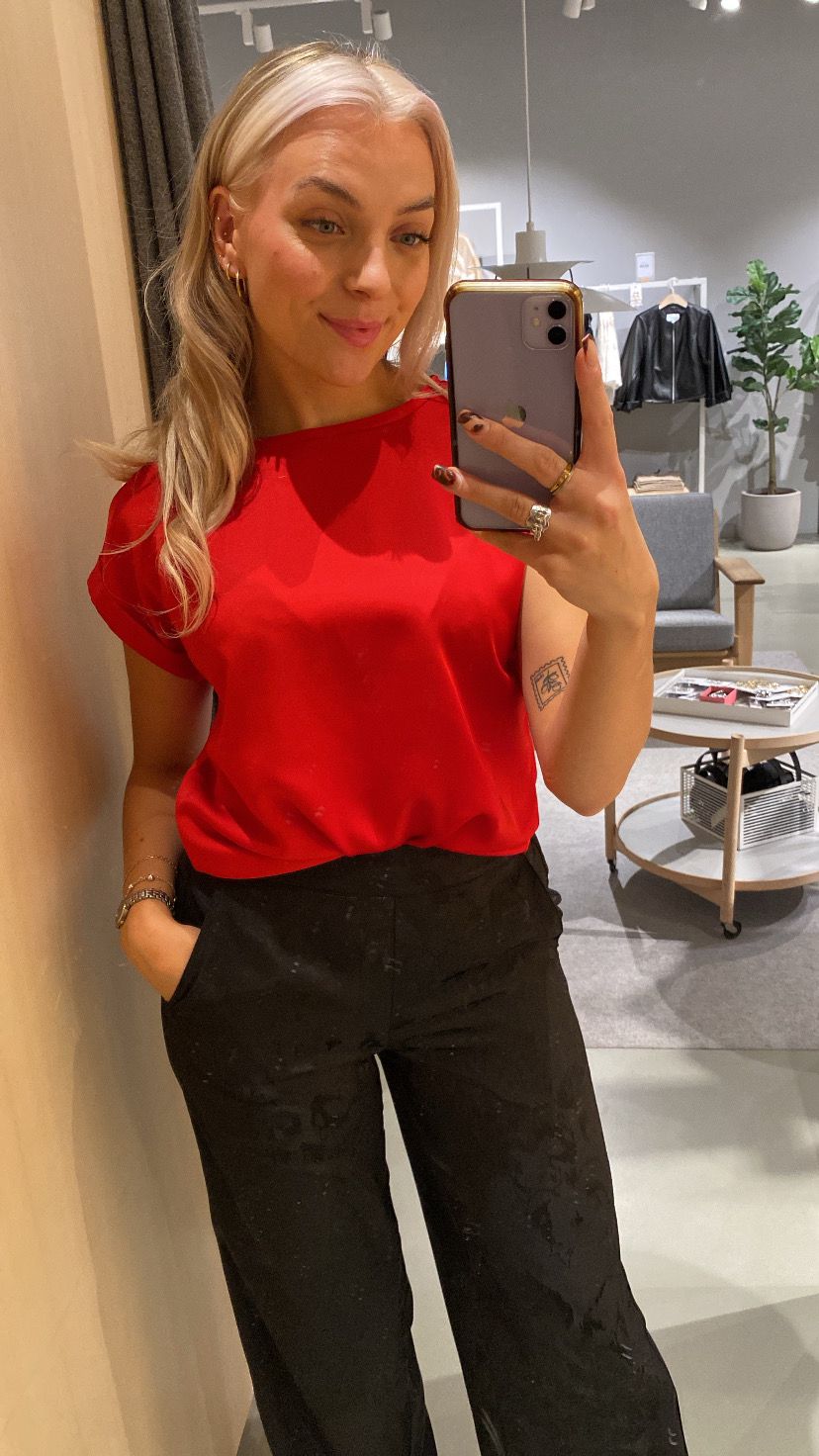 VIELLETTE T-Shirts & Tops - Barbados Cherry