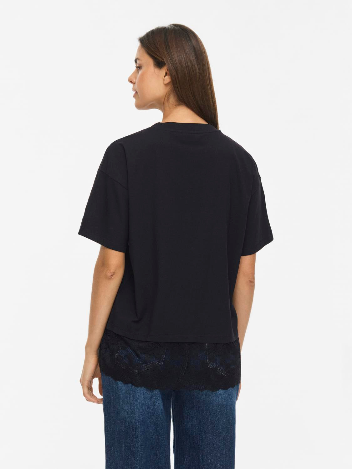 model_shot-back