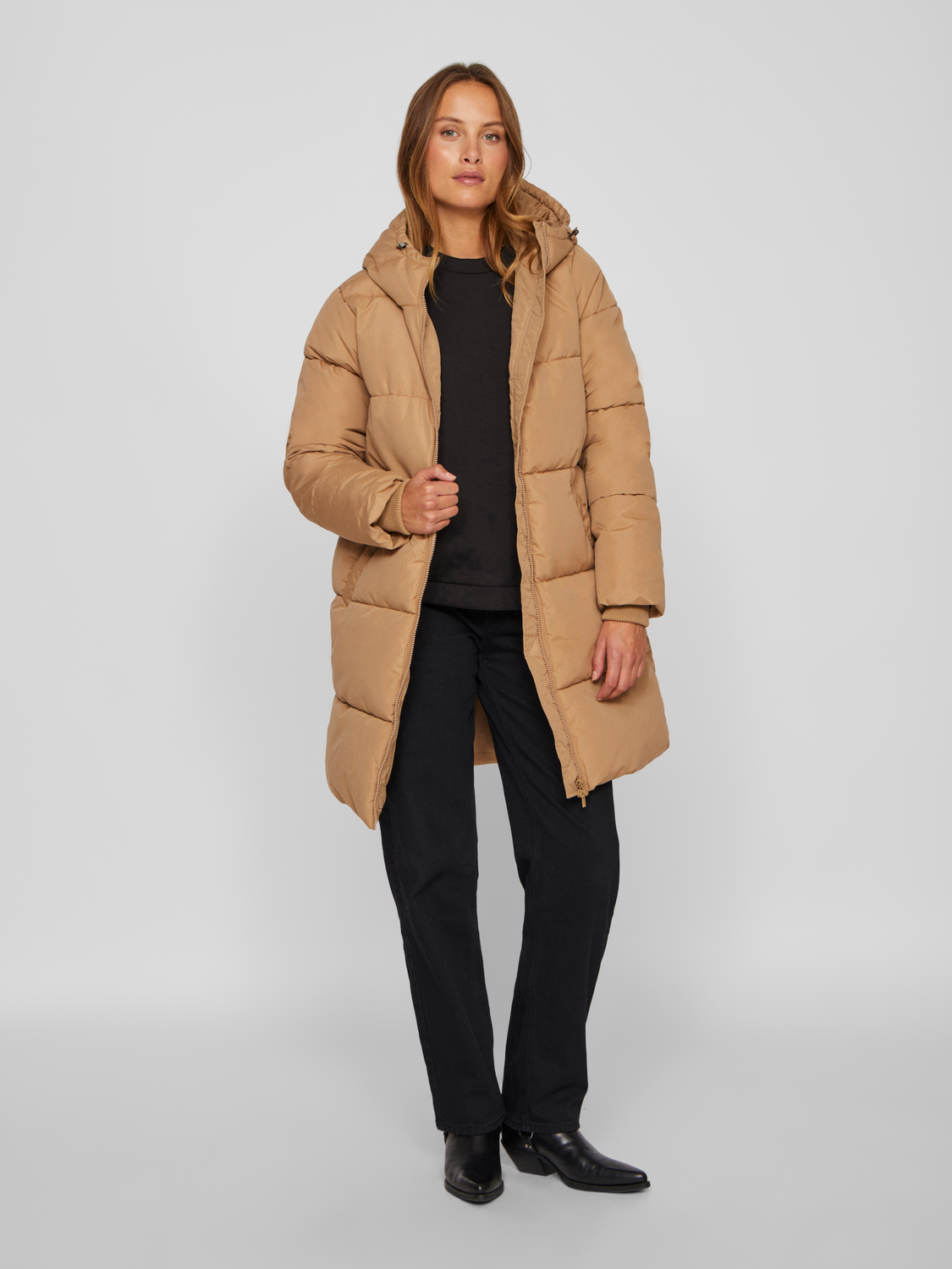 model_shot-front_full