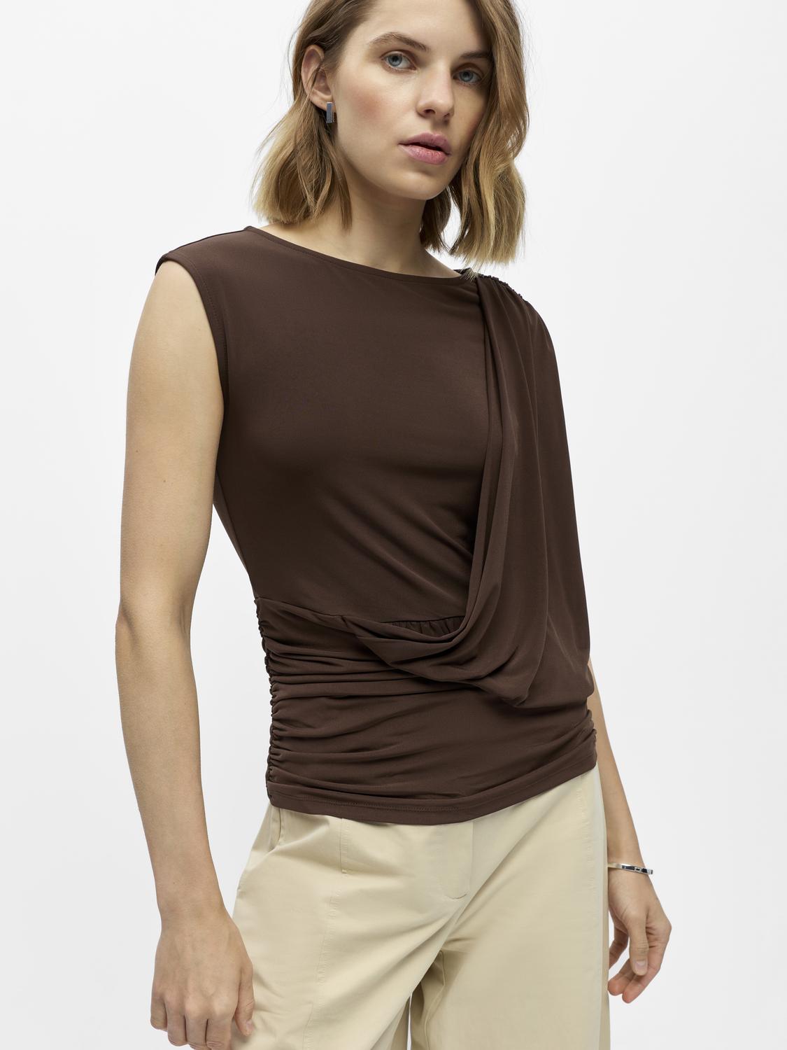 model_shot-detail